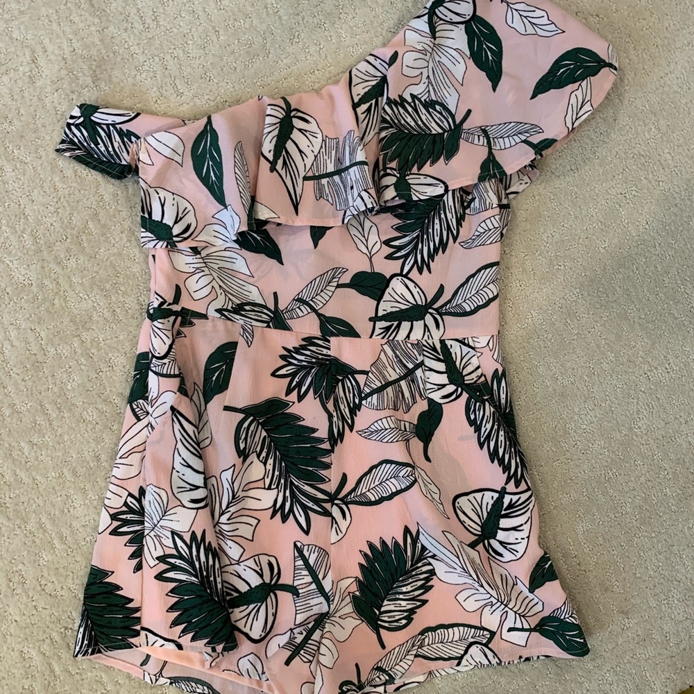One shoulder romper